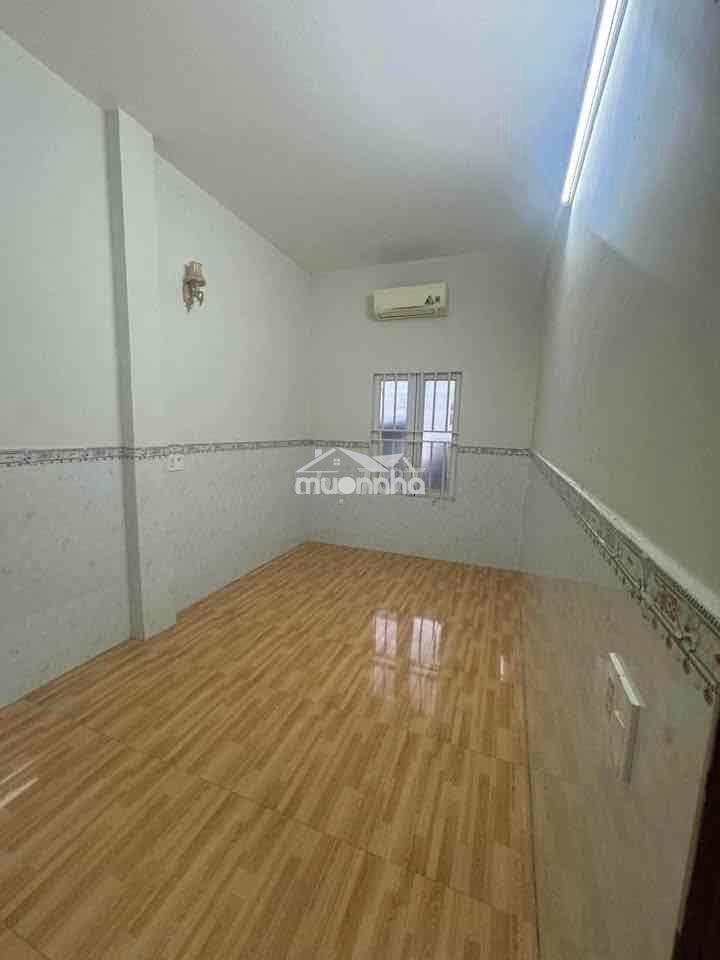 Cho thuê nhà 1 trệt 1 lầu đường trần hưng đạo - đông hoà - 2