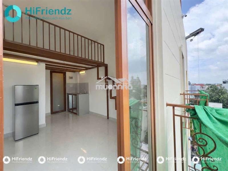 Phòng duplex ban công full nội thất - ngay đh nguyễn tất thành