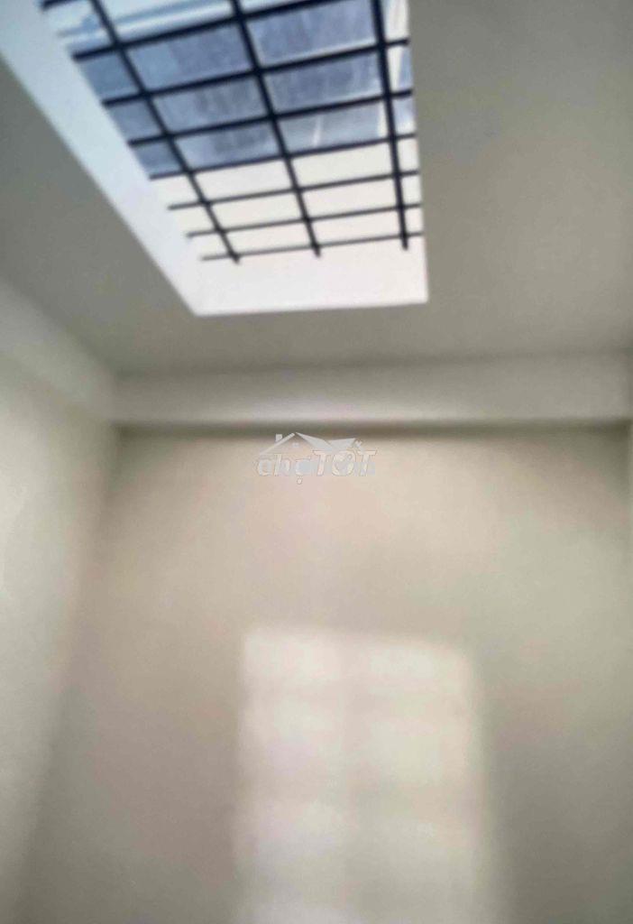 Góc 2 mặt tiền cao đạt p 1 quận 5, ngang 3,4x8,5m 4 tầng - 2