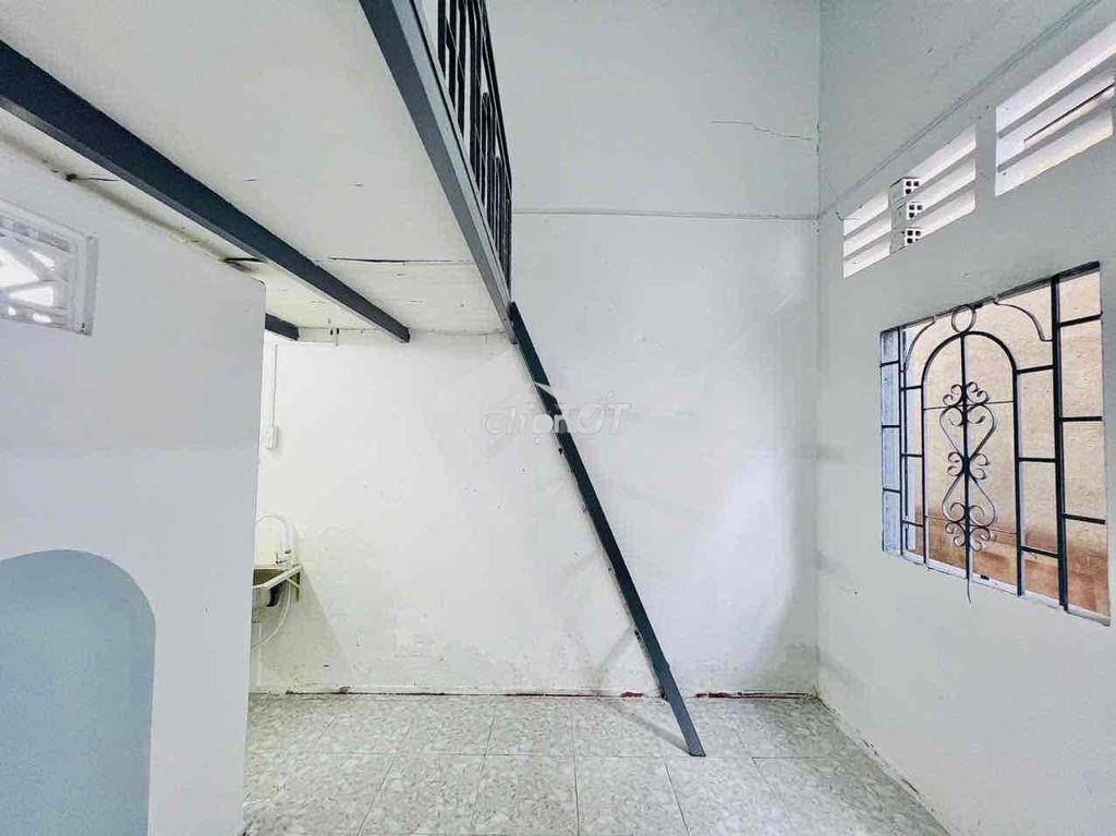 Cho thuê phòng trọ hẻm 394 nguyễn tri phương - liên hệ : ***zl - 3