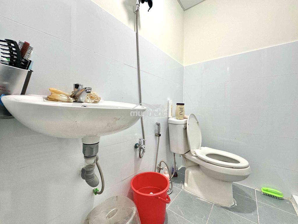 Phòng trọ rộng như sân bay, ban công gần chợ gò xoài - Ảnh 4