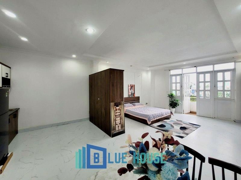 Căn hộ 1 phòng ngủ, ban công, ở được 3-4 người khu vực tân bình, gần sân bay, công viên hoàng văn thụ,  - 2