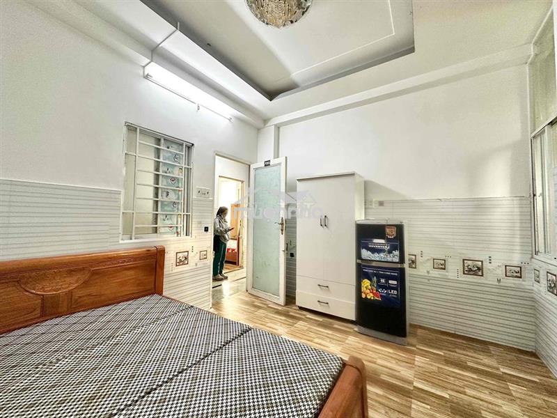 Cho thuê phòng máy lạnh + tủ lạnh hssv gần lote nguyễn văn lượng