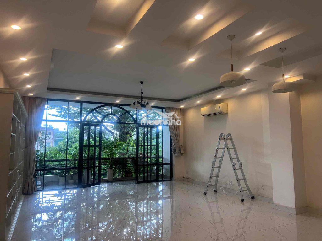 Cho thuê nguyên tầng 2 - ban công - nhà mặt tiền - 2 phòng - 1wc - 4