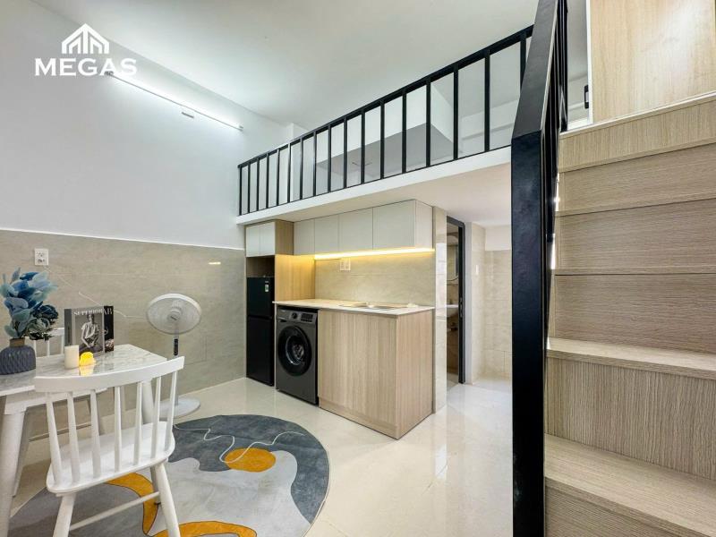 Cho thuê căn hộ duplex phòng rộng cửa sổ lớn máy giặt riêng gần đh ngoại thương, quận bình thạnh