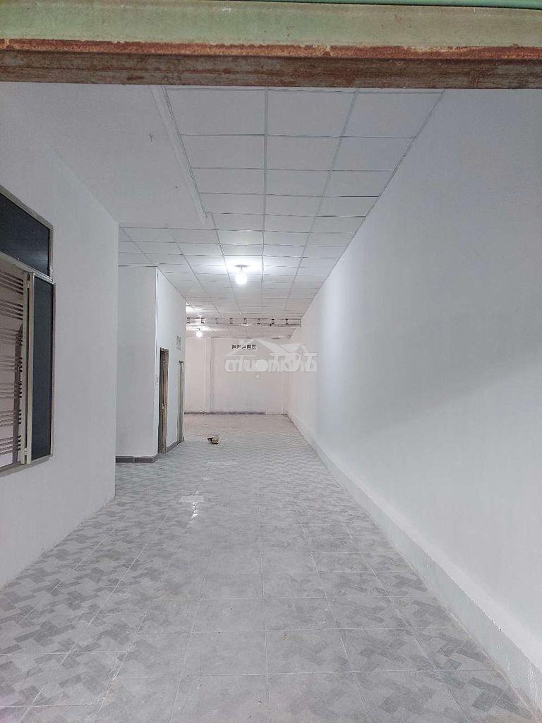 Cho thuê nhà 8×32  - gần chợ đầu mối - hocmon – giá: 13 triệu. - 3