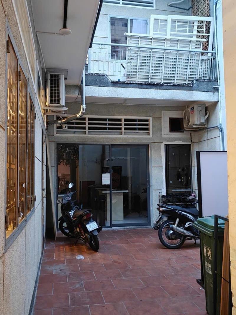 Trung tâm quận 1- bà lê chân - p.tân định - dt: 6.2*26m (182m2) - 34 tỷ - 2
