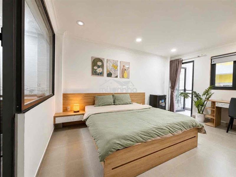 Căn hộ ban công gần đại học bách khoa đại học kinh tế quận 10 gần q3,1