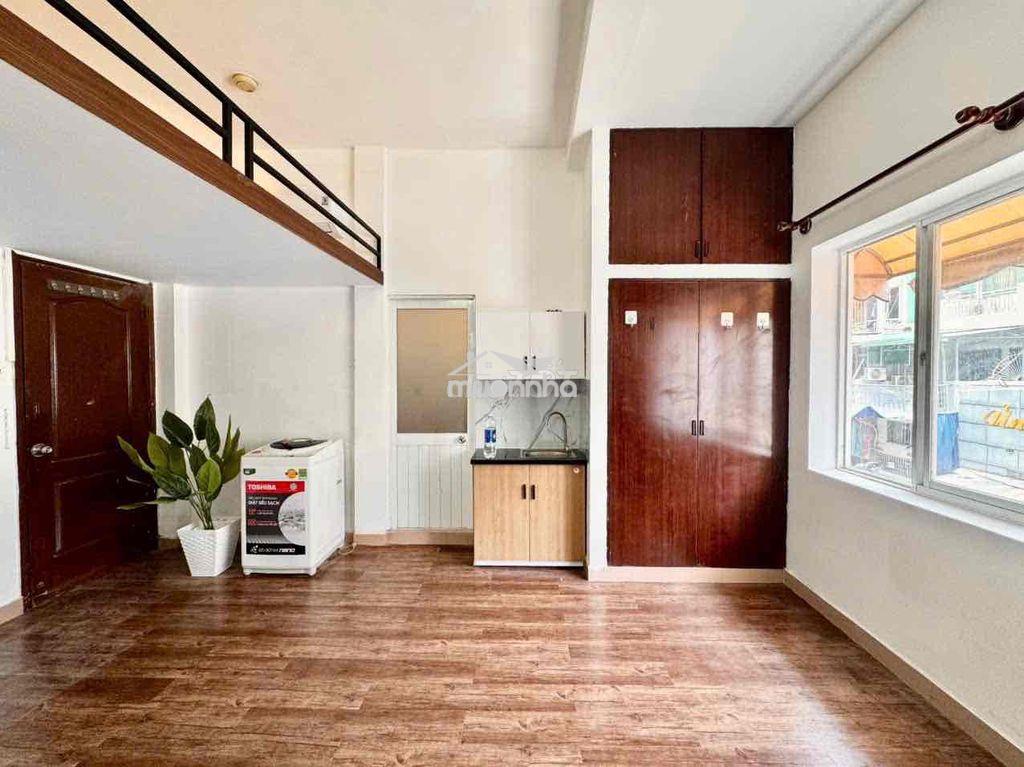Cho thuê căn hộ có gác siêu rộng đi bộ qua đại học kinh tế chỉ 3 phút - 4