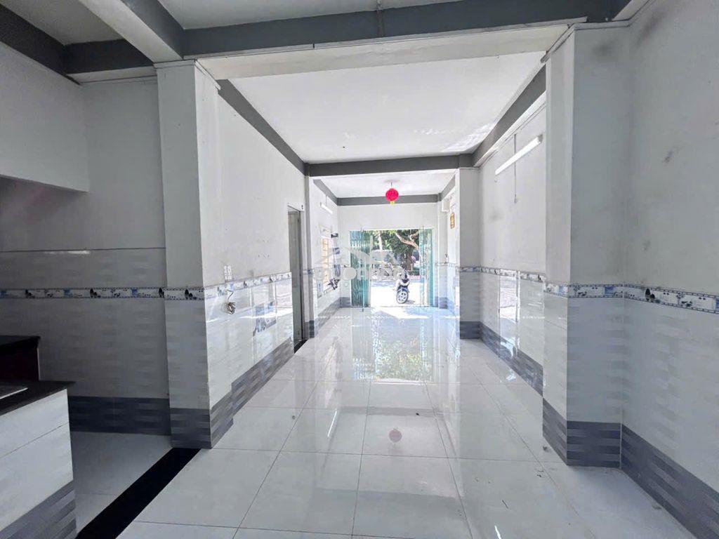 Tầng trệt cc bùi minh trực p6q8 45,5m shr căn góc 2 mặt tiền đường 10m - 3