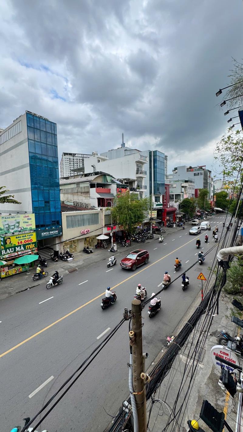 Cho thuê căn hộ ban công máy giặt riêng gần đại học ngoại thương đường xô viết nghệ tĩnh, bình thạnh - 4