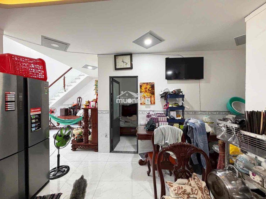 Giá : 2tỷ150 nhà 1 trệt 1 lầu phường bửu hoà củ. dt: 78m2 - 4