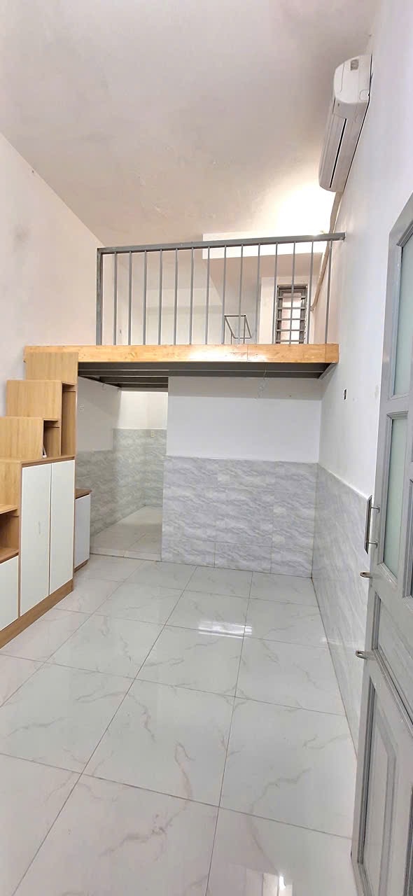 Trọ gác cao có nội thất, cửa sổ trời - kế đh văn hiến, công thương