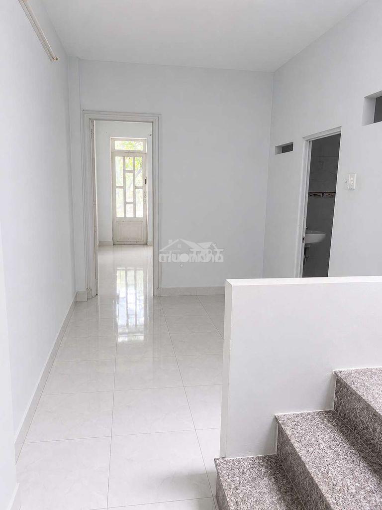 Cho thuê nhà nguyên căn tân phú 11tr
- 3 tầng - 3pn - bờ bao tân thắng - 3