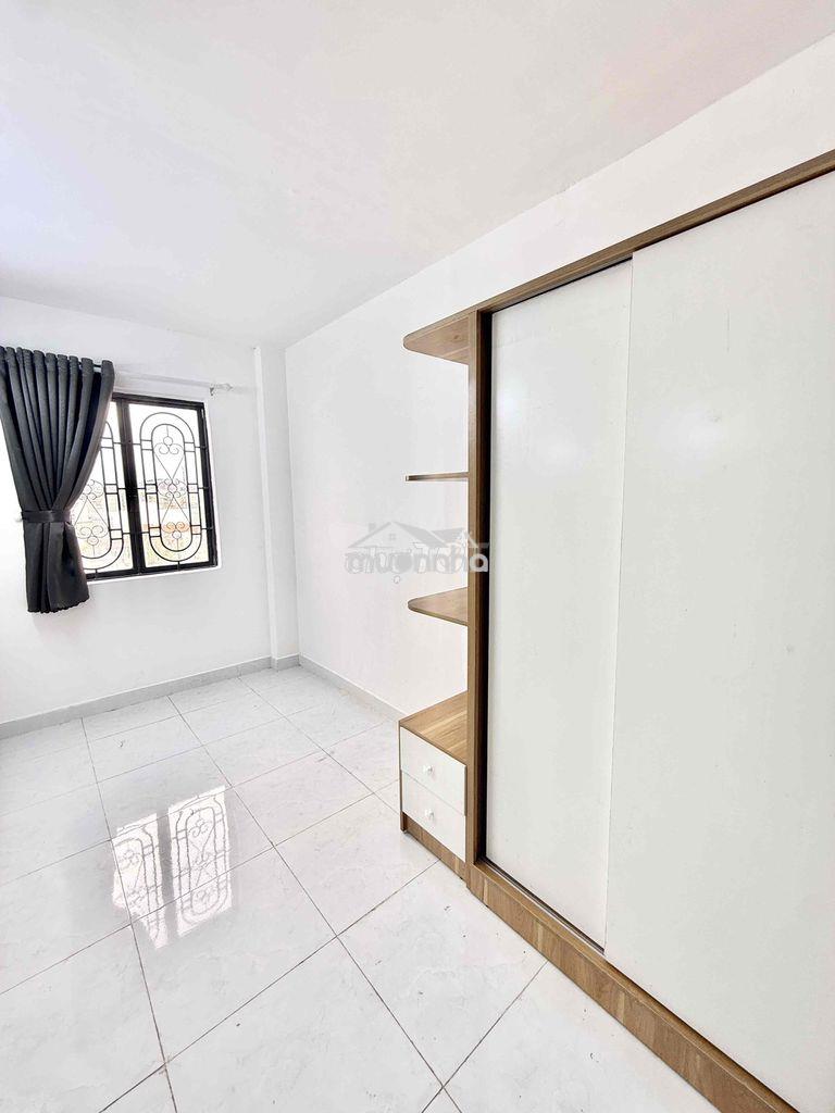 Phòng trọ mới xây cửa sổ trời view đẹp nhà mặt tiền hoàng hoa thám - Ảnh 2