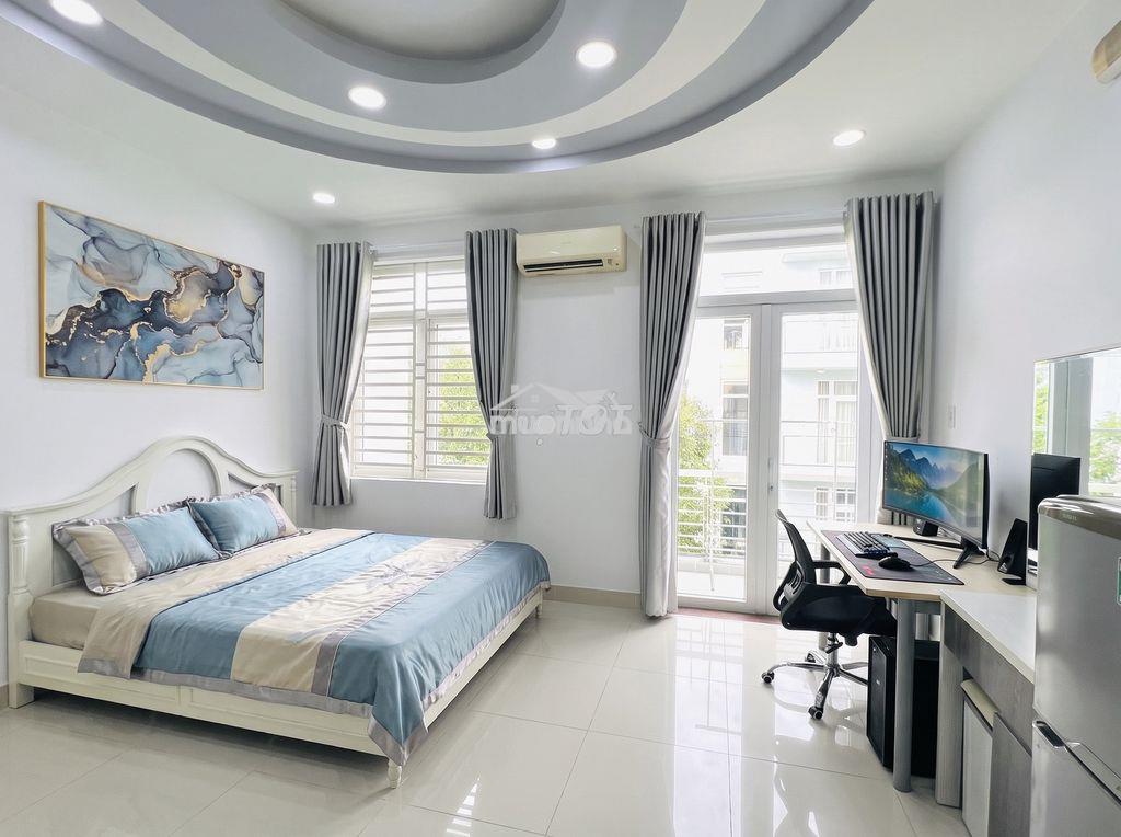 Phòng rộng, ban công, máy giặt riêng ngay khu công viên ở quận 7 - Ảnh 2
