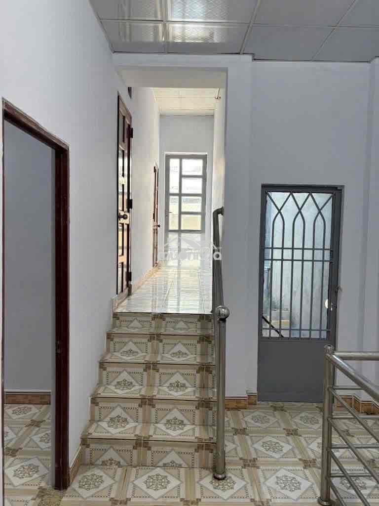 Cho thuê nhà gần mt 4 pn giá tốt