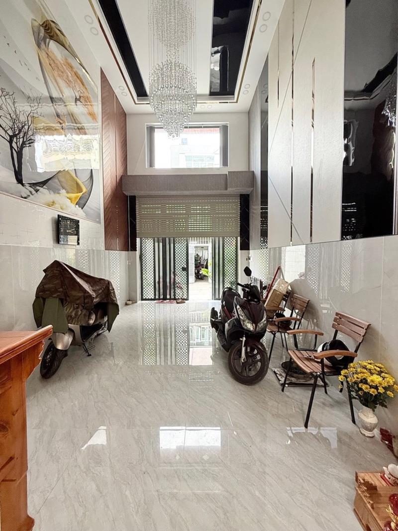 Nhà đẹp 5 tầng hẻm xe hơi đông hưng thuận, quận 12 – 80m² – full nội thất – giá 7.6 tỷ