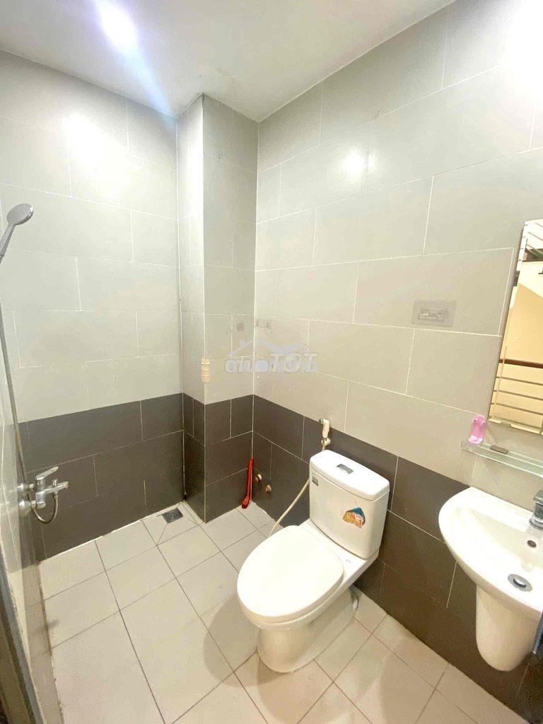 Phòng trọ dh văn lang full nt cửa sổ lớn chỉ 5tr - 4