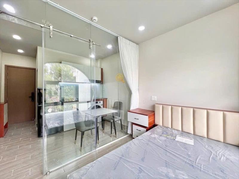 Căn hộ 1pn - tách bếp vách kính sang trọng - máy giặt riêng - ngay chân cầu bông - thuận tiện di chuyển q1, q3, phú nhuận - 2