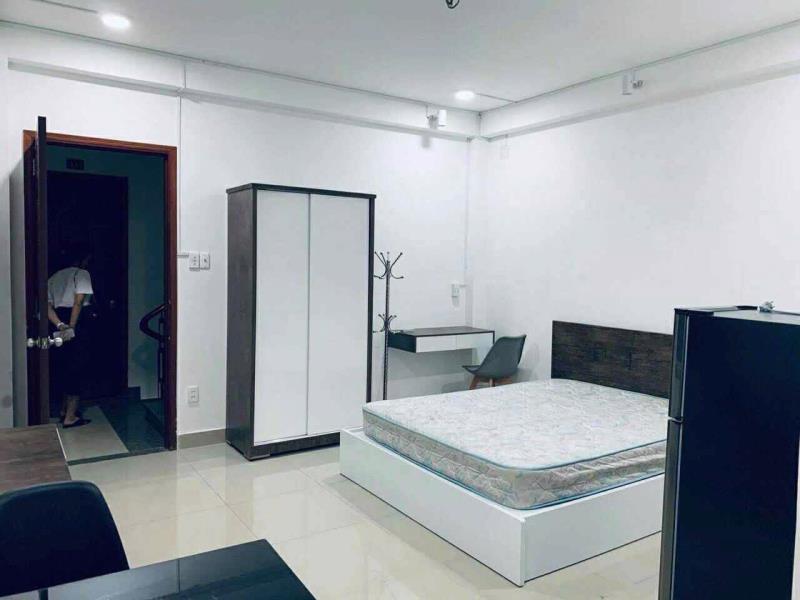 Phòng ban công, cửa sổ trời, giá rẻ trên đường cộng hoà ở được - 2