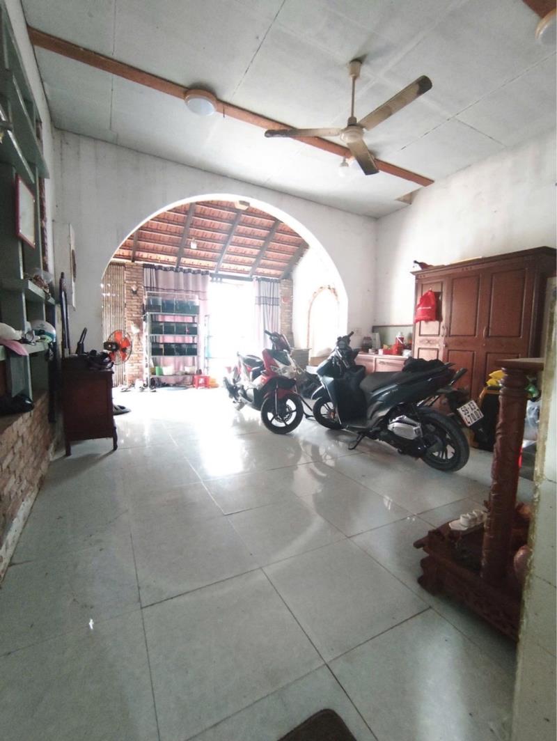 Bán gấp nhà lô  góc trịnh thị miếng _ 2 mặt tiền 213m² hóc môn - chỉ nhỉnh 4 tỷ tl - 4