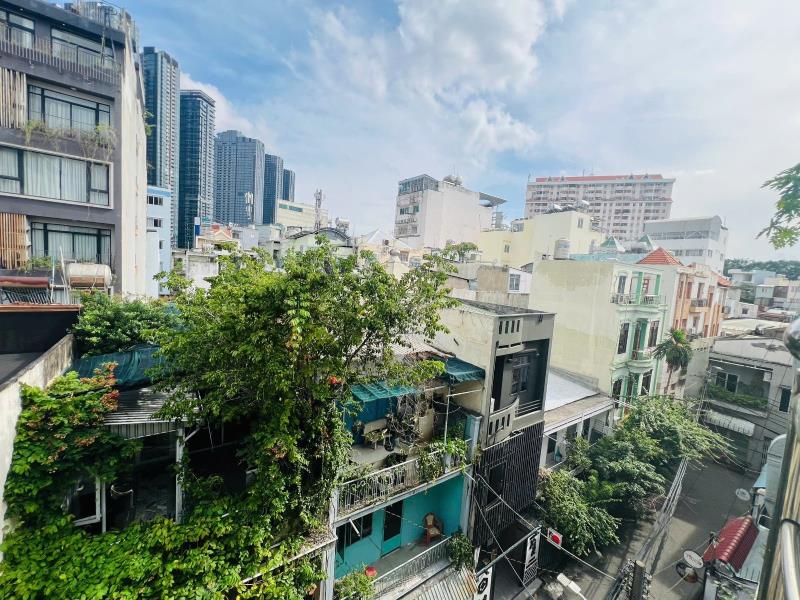 Studio full nội thất - ban công lớn - máy giặt riêng - ngay phố ẩm thực người nhật - 4