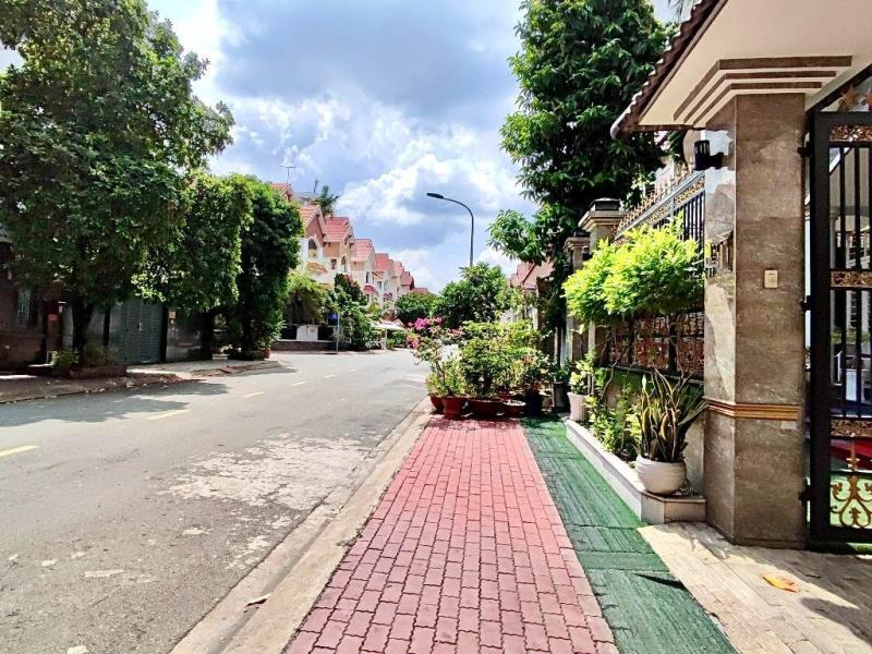 Biệt thự -  kdc him lam - đường số 24 – bình chánh – dt: 12.5 x 20 (250 m2) -  49 tỷ