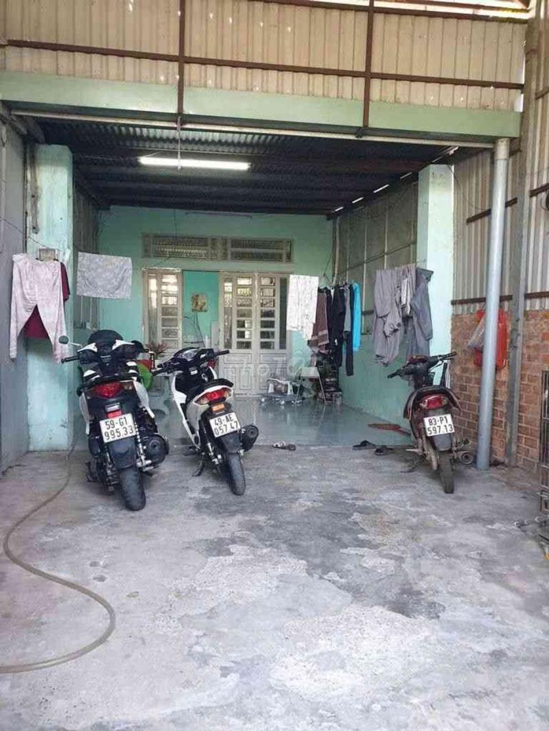 Chỉ nhỉnh 3 tỷ bán gấp nhà cấp 4 gần trần văn mười hóc môn 96 m² shr  - 2