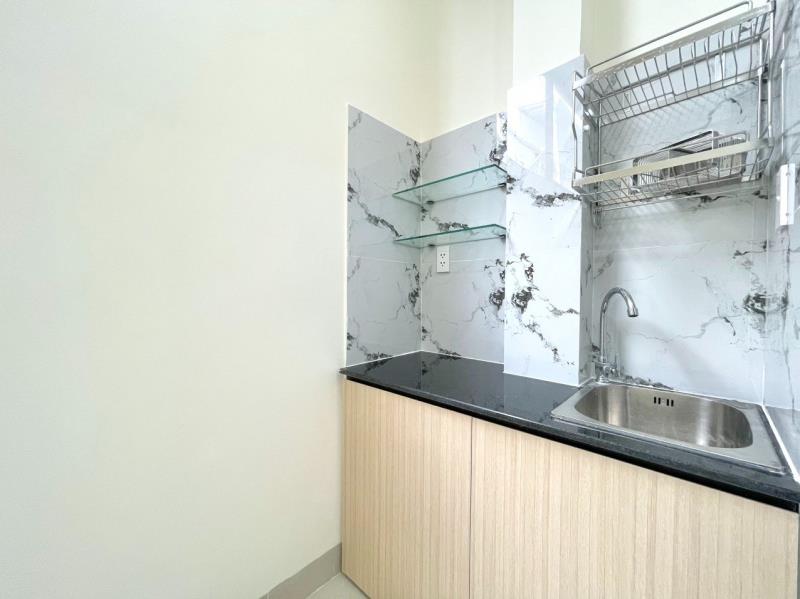 Phòng mới xây cửa sổ thoáng gần hàng xanh, bùi đình túy - 2