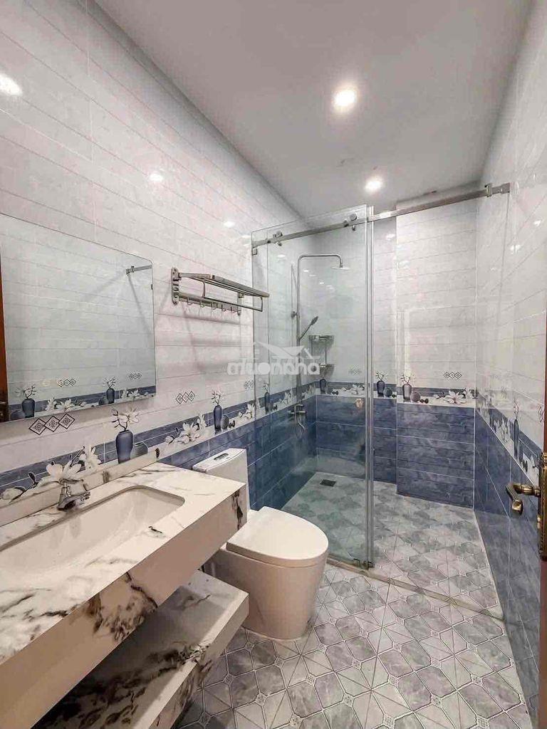Bán nhà 4 tầng lộ giới 47m thuận tiện kinh doanh  có 4 p ngủ 5wc - 4