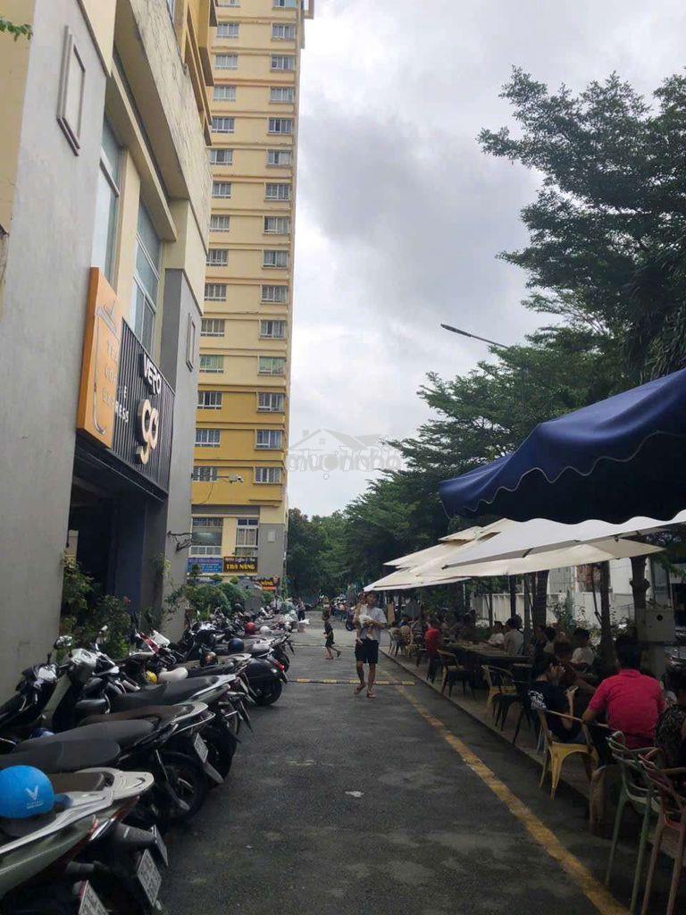 Cần bán gấp căn hộ lầu 3 chung cư petroland q2 - 2