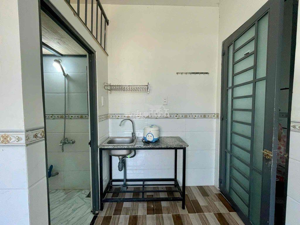 Cần phòng tháng 9 👉 ở được 4 bạn ngay lê văn việt - 2