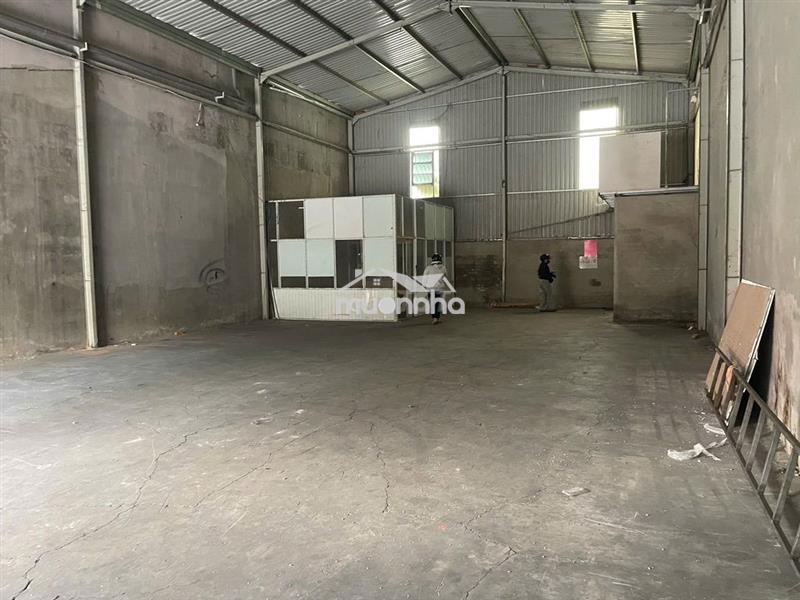 Cho thuê kho 200m, gần kcn sống thần, 19tr/ tháng