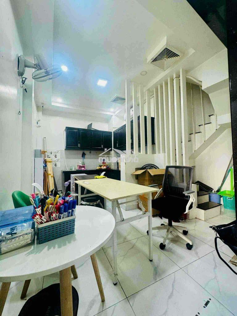 Nhà 4 tầng huỳnh văn bánh, phú nhuận - 3pn - đang thuê 11tr - chỉ 3.5 - 2