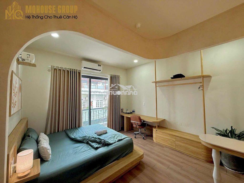 Ngay ngã 4 hàng xanh 🏡 đi bộ hutech - 2