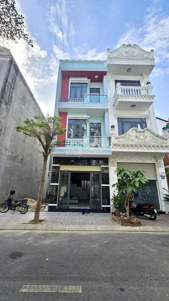 Cho thuê nhà 1 trệt 2 lầu gần ngã tư miếu ông cù 4 phòng giá 10 tr/ th
