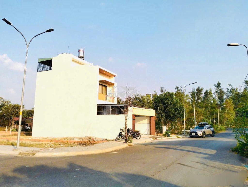 Bán nhà trệt lầu xây kiên cố ngay bến xe củ chi (5x17) 82m2 shr/ 1tỷ - 2