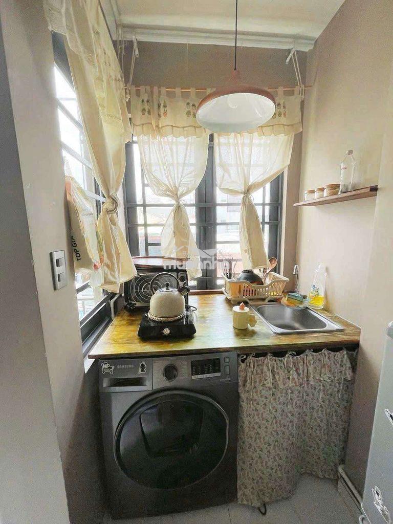 Phòng ban công, cửa sổ full nội thất - máy giặt riêng - nơ trang long - 3