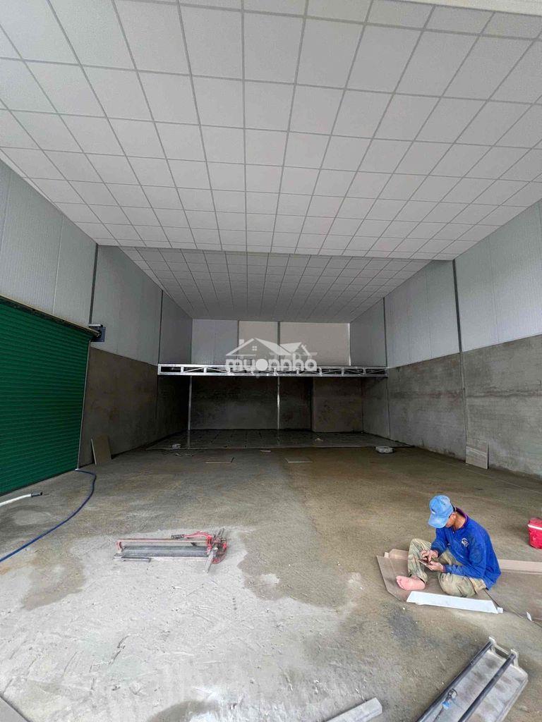 Xưởng 200m2 có gác lửng, góc 2 mặt tiền, hẻm thông