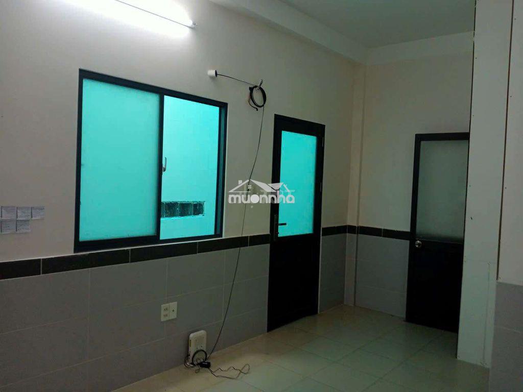 Chothuêphòng dt:35m2 2 phòng có ban công riêng, giờ giấc tự do. - Ảnh 2