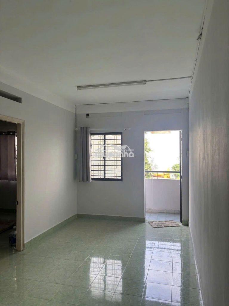 Cần bán gấp căn hộ chung cư bàu cát 2 lô thang bộ 2pn chỉ 2ty6  sổh 