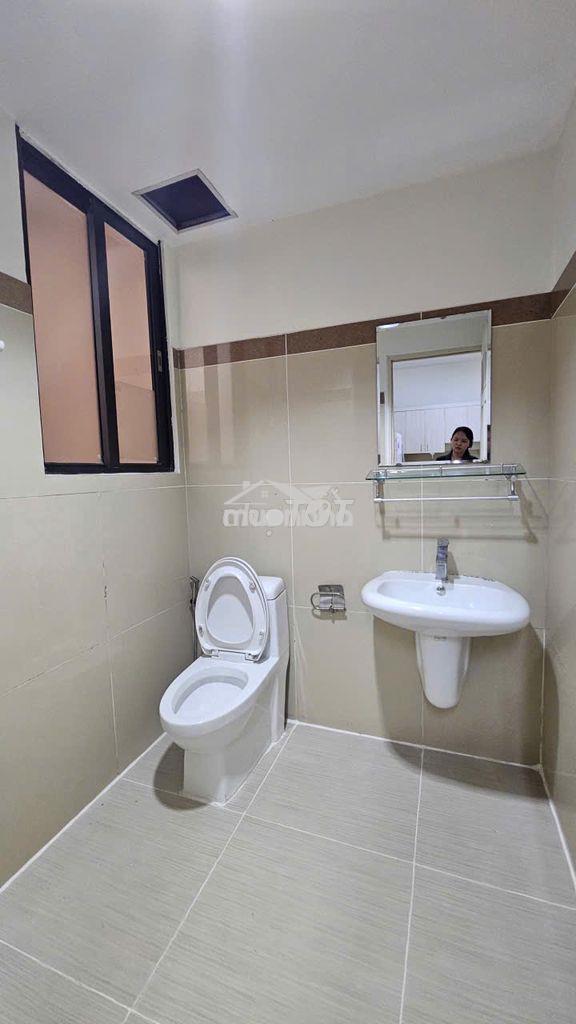 Căn hộ eratown đức khải 147m2 nhà mới sơn mới sạch đẹp. - 3