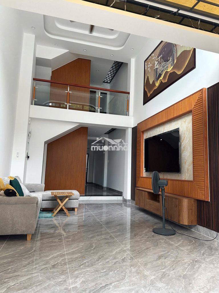 Nhà đẹp full nội thất có thang máy oto vào nhà ngay nguyễn duy trinh
