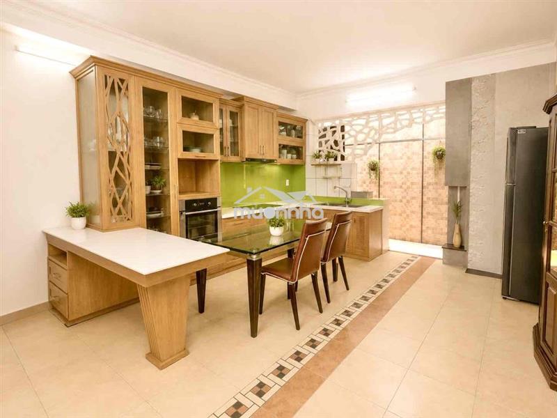 1 phòng ngủ + 1 phòng bếp sân vườn 50m2 , gần ngã 4 pn