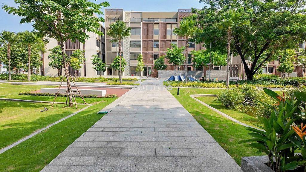 Cho thuê nhà phố văn phòng global city-liên phường q2 : 45-55 triệu - 2