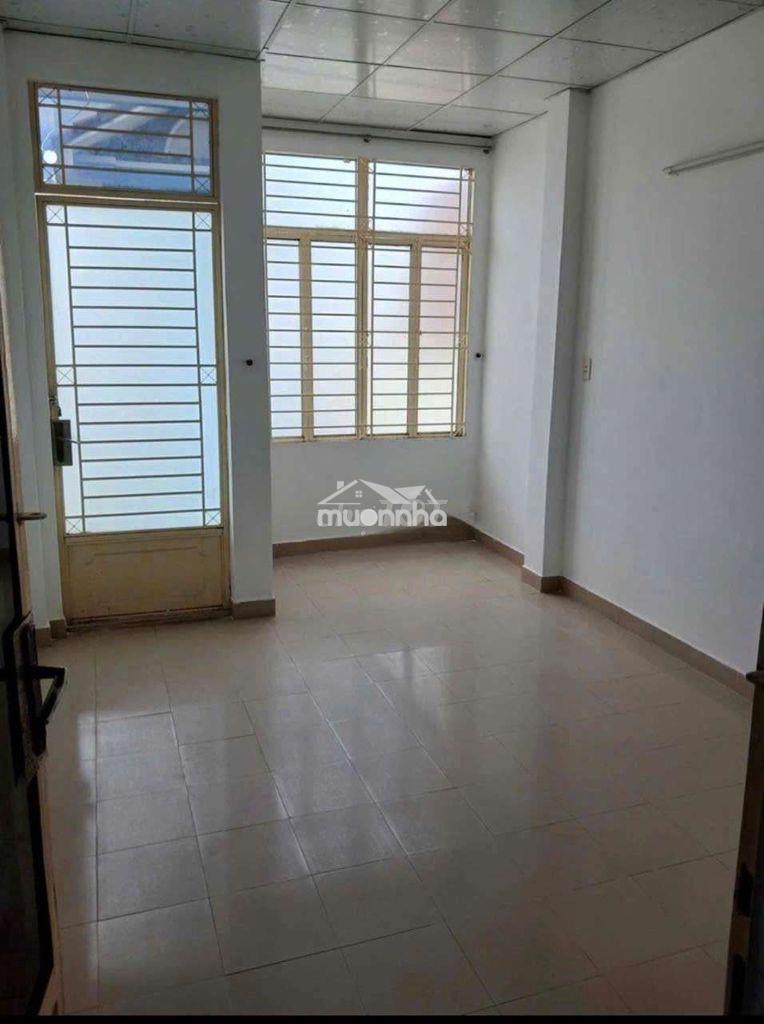 Nhà mới thông thoáng - 1 trệt 2 lầu, 4pn 3vs - 2