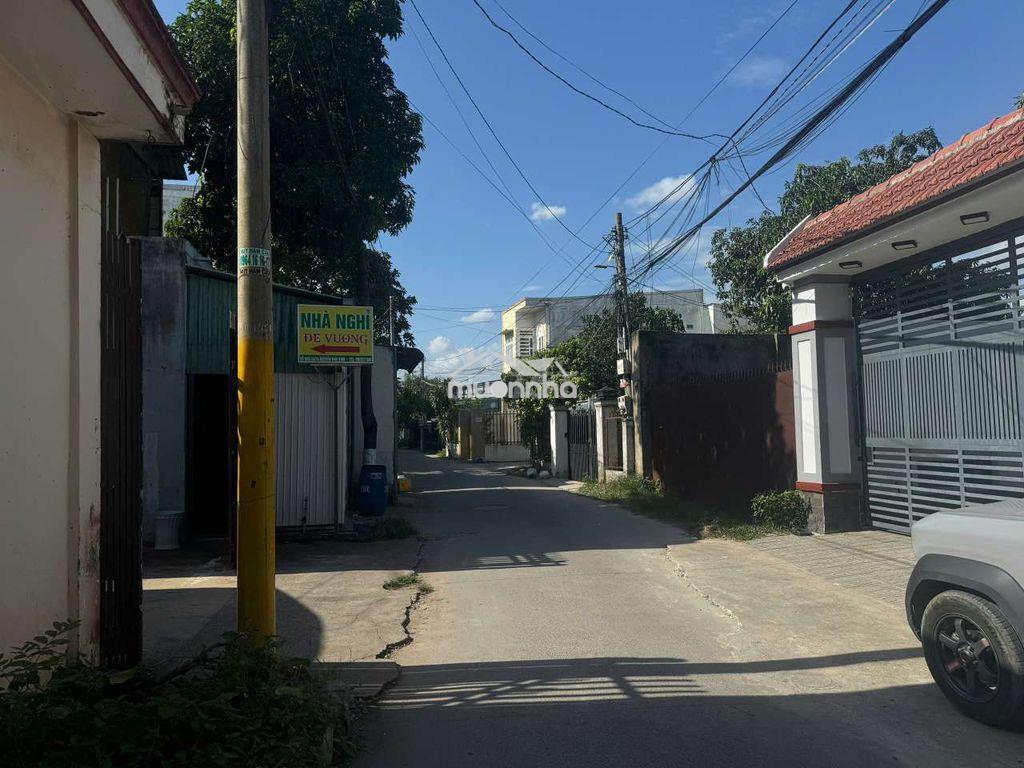 Nhà 3 phòng ngủ 150m2 - 2