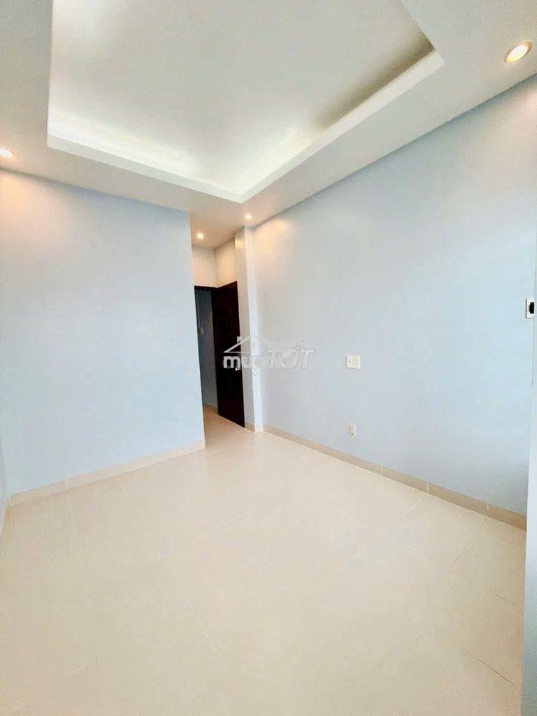 Nhà bến vân đồn q4- 3 lầu đúc- 3x7m- ko qh- chỉ 3 tỷ nhỉnh - 4