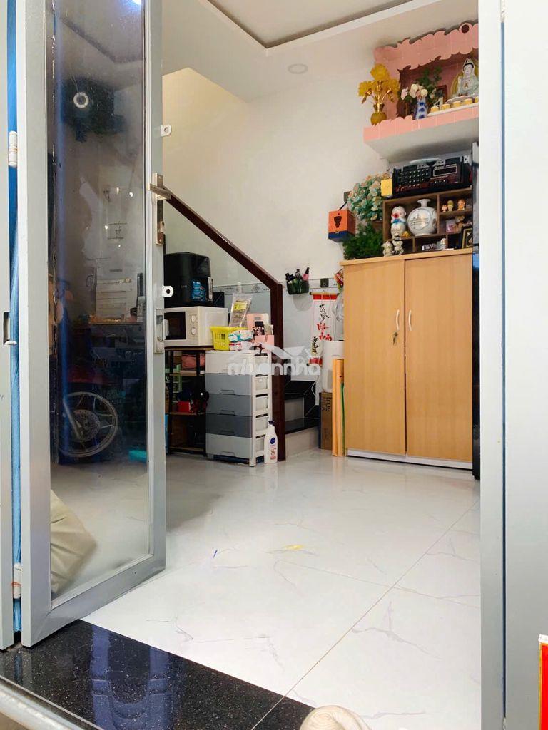 Tôi bán nhà 34 m2, 1 trệt.1 lầu, tuyệt đẹp, sát hẽm xe hơi, quận 7 - 2